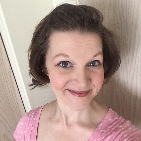 Meet your Posher, Julie - Picture 3 of 4